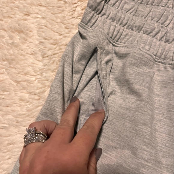 PUMA women’s cloudspun joggers!! - Picture 3 of 12